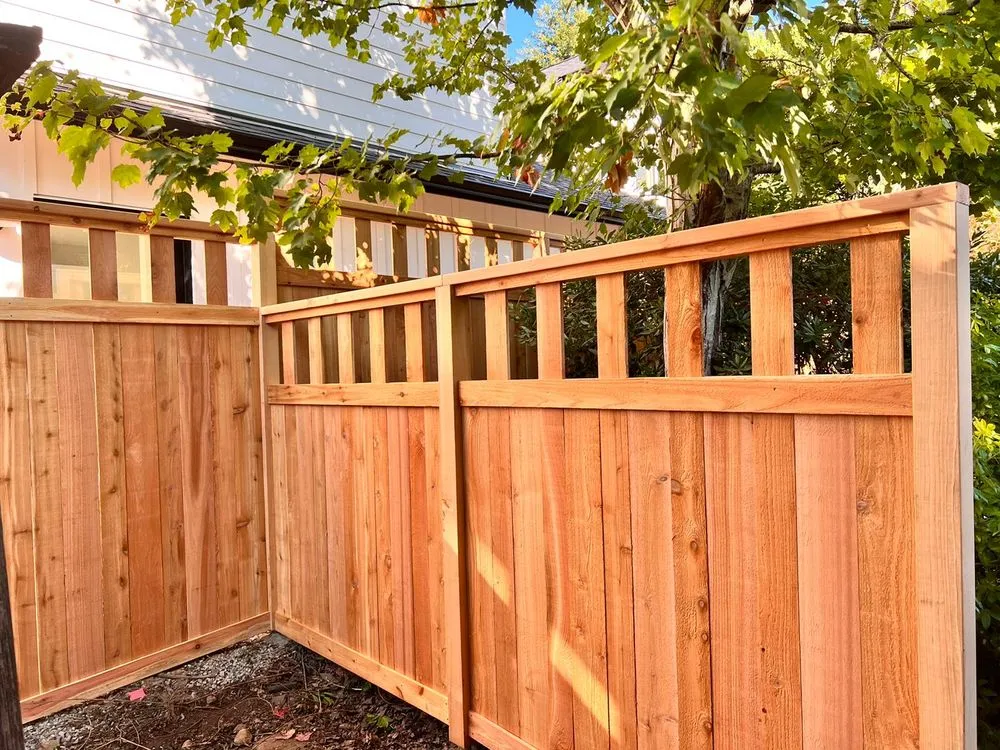 Expert wood fence service experts serving Bothell, WA - Fencetopia