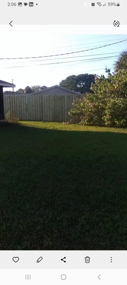 Top-rated wood fence service service in Bradenton, FL - Fencify