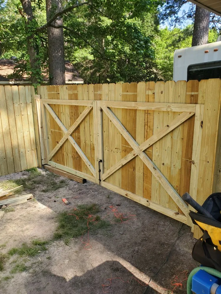 Local fence installation service in Benton, AR - Fencing Done Wright