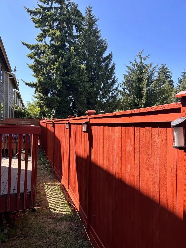 Top-rated privacy fencing service in Everett, WA - Fencing