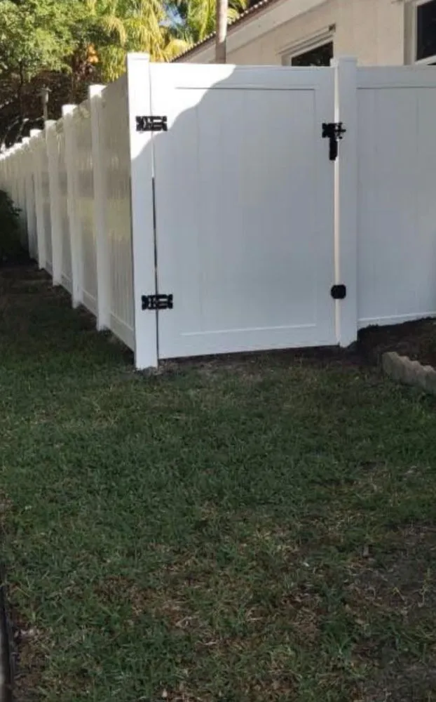 Reliable chain link fencing for homes in Miami, FL by Fiber plus