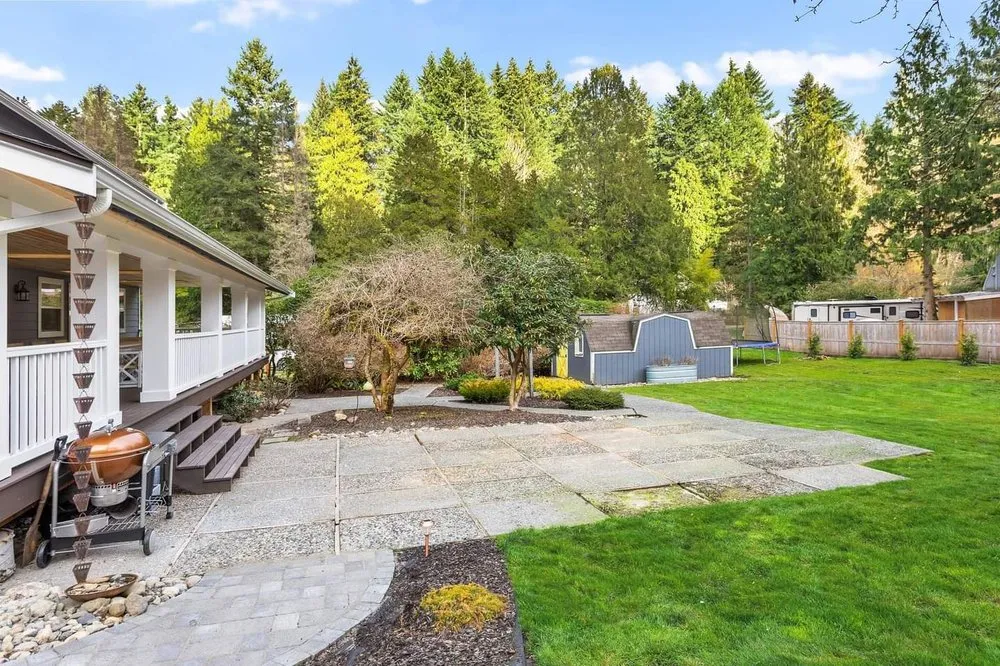 Trusted privacy fencing for homes in Everett, WA by Final Cut Construction