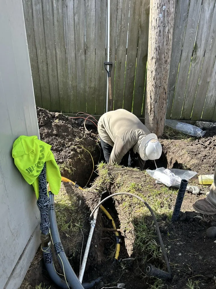 Professional fence repair for homes in Rosenberg, TX by Florite Services