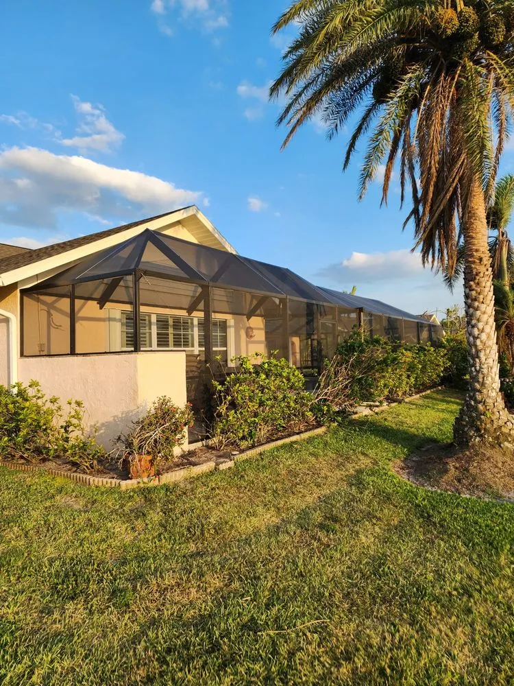 Professional vinyl fence installation experts serving Naples, FL - Focus Pro Services