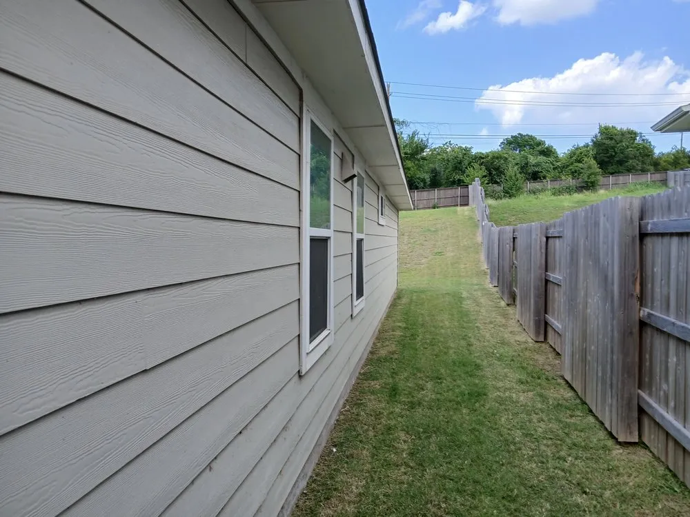 Professional chain link fencing in Kyle, TX by FreshCutz