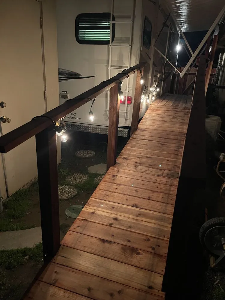 Top-rated wood fence service in Ripon, CA by Fresher Grass