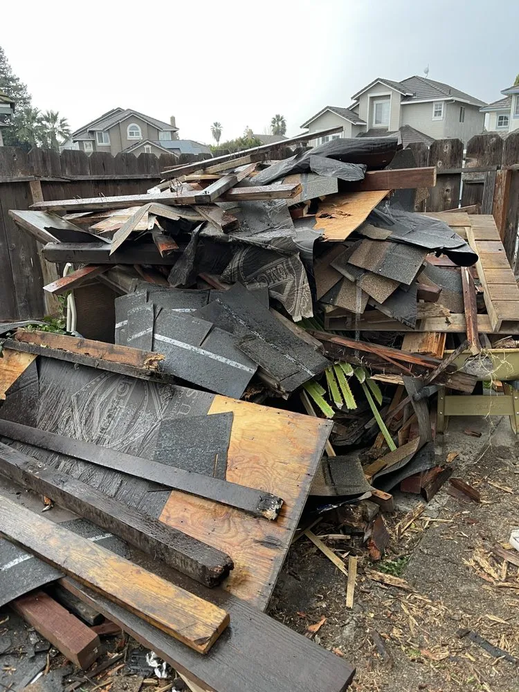 Quality vinyl fence installation experts serving Ripon, CA - Fresher Grass