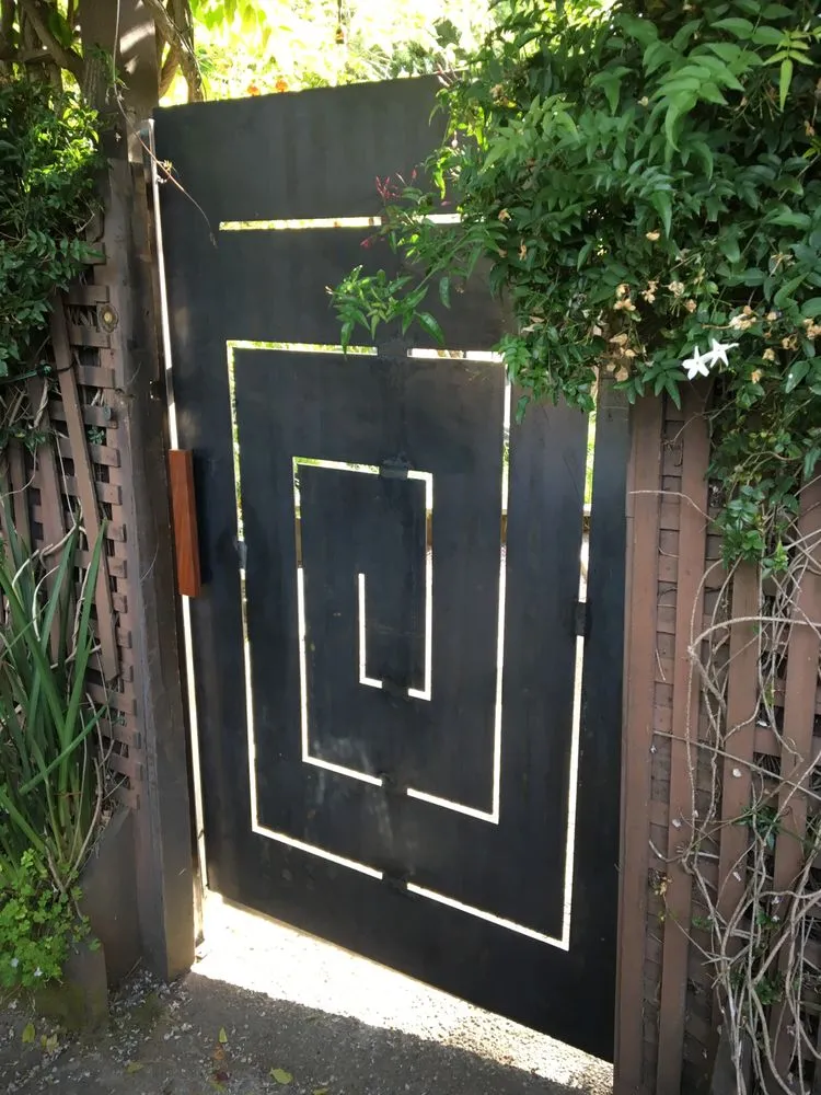 Reliable wood fence service service in Oakland, CA - Functional Steel Objects