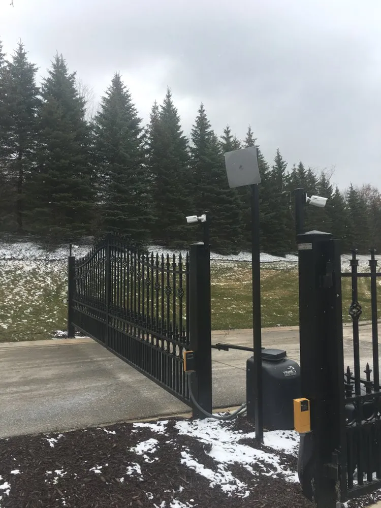 Reliable vinyl fence installation in Flint, MI by Gate Logic