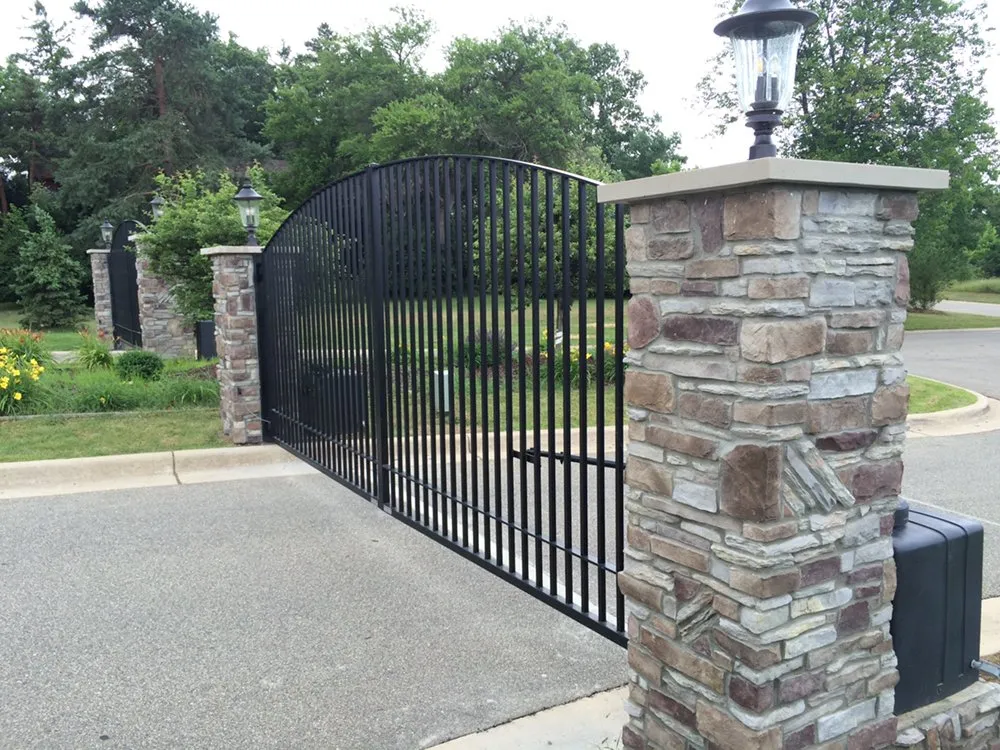 Local privacy fencing service in Flint, MI - Gate Logic