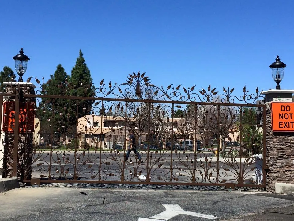 Local wood fence service experts serving Temecula, CA - Gate Tech