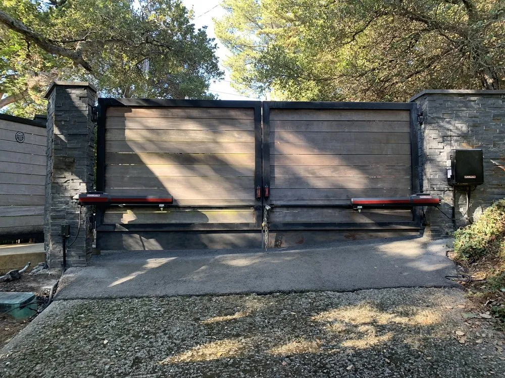Affordable privacy fencing in Hayward, CA by Gatech