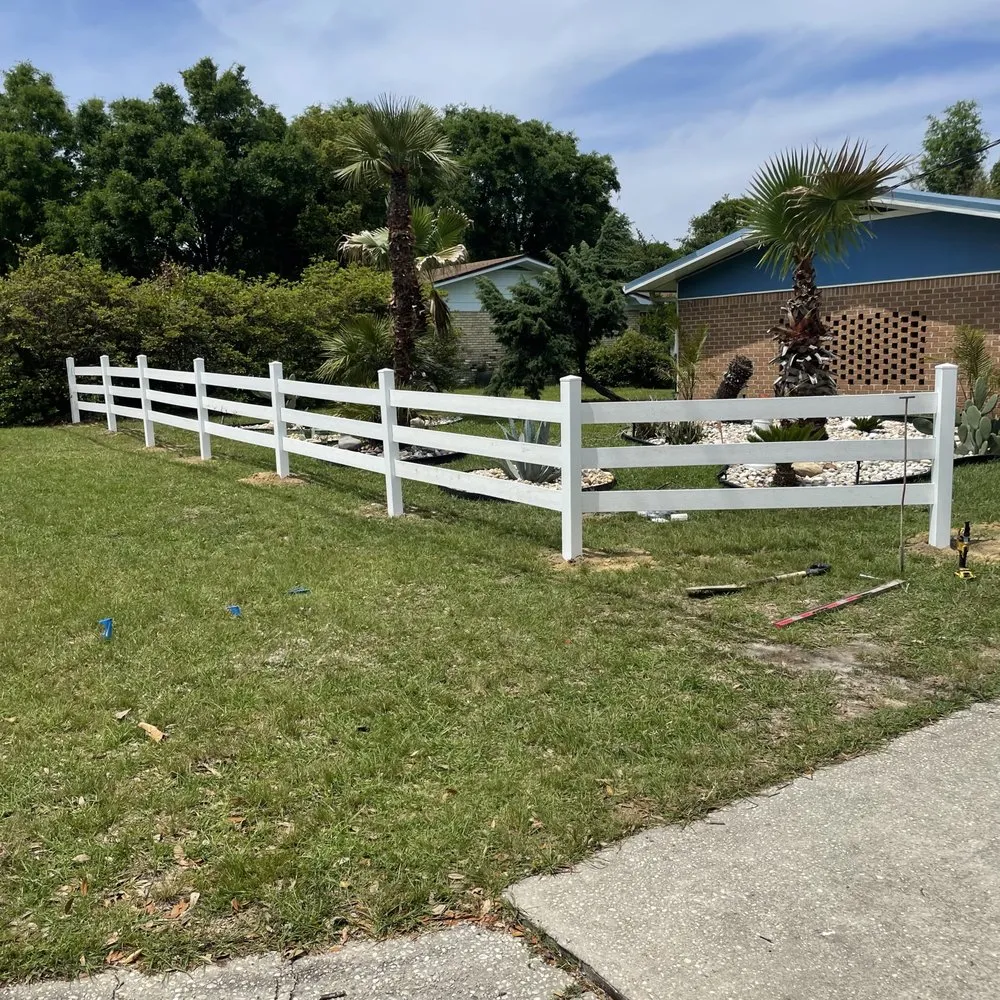 Professional wood fence service service in Pace, FL - Gilliand Enterprises