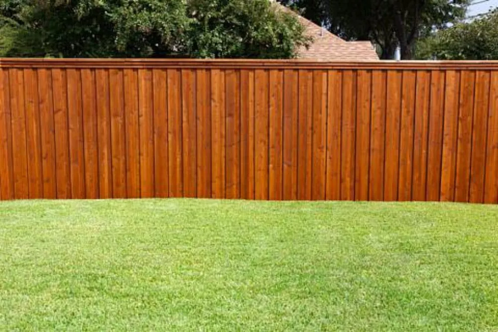 Local vinyl fence installation in Alvin, TX by Git Er Done