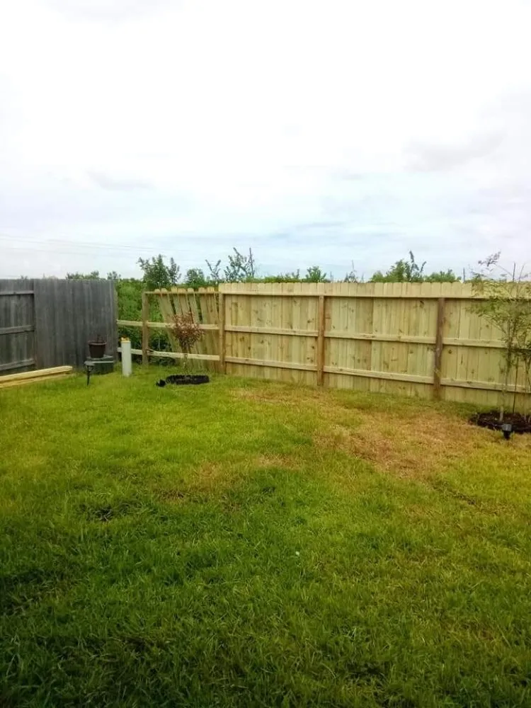Expert chain link fencing in Alvin, TX by Git Er Done