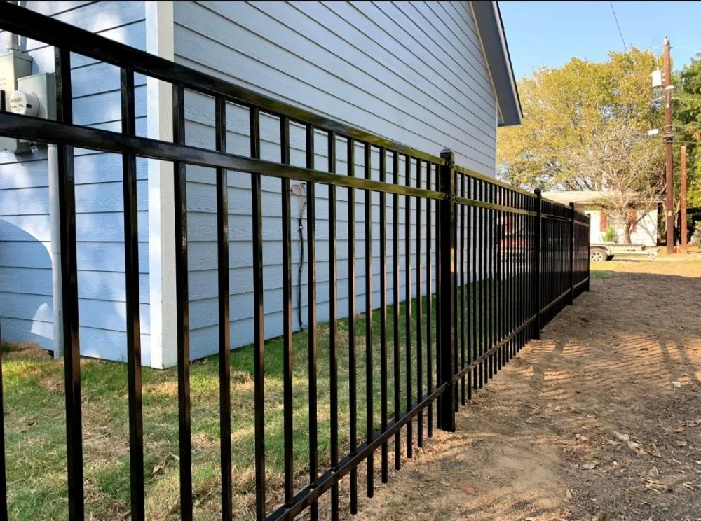 Reliable chain link fencing experts serving Vidor, TX - Gladiator Deck & Fence