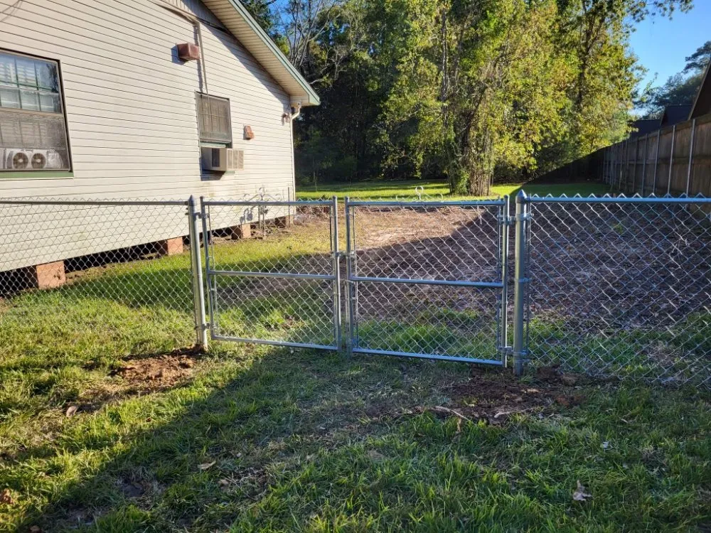 Trusted privacy fencing in Vidor, TX by Gladiator Deck & Fence