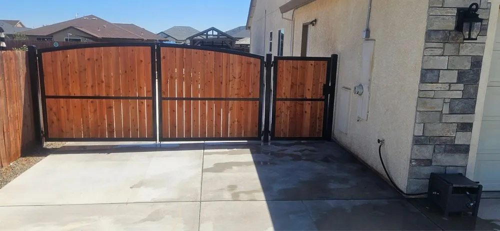 Professional vinyl fence installation experts serving Redding, CA - Gone Welding