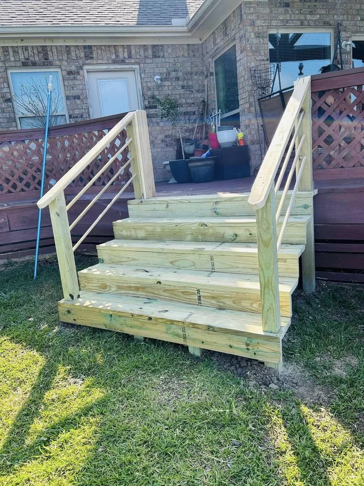 Trusted wood fence service service in Kemp, TX - Gracie's Construction
