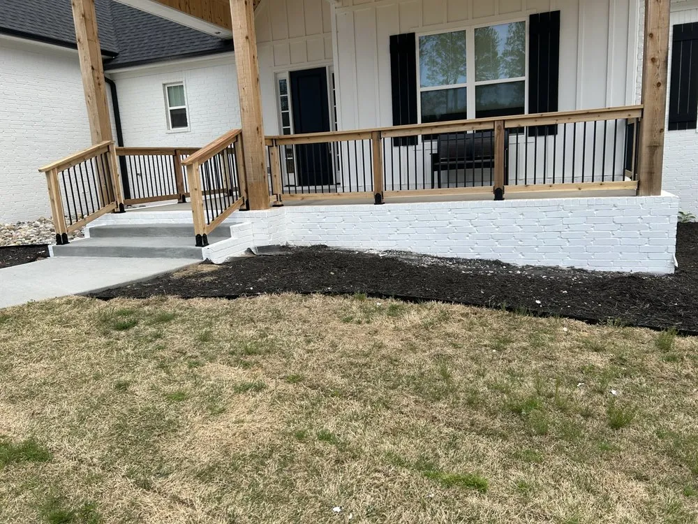 Expert wood fence service experts serving Benton, AR - Gray Constructors