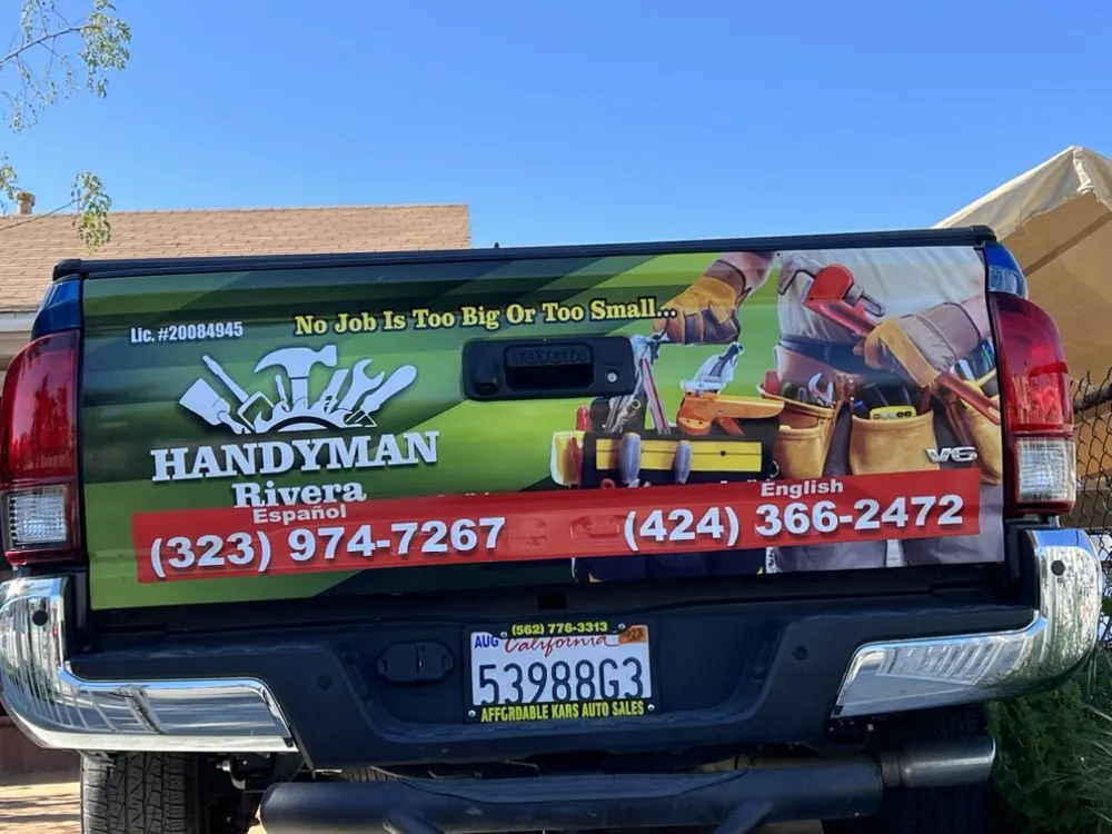 Expert vinyl fence installation service in Compton, CA - Handyman Rivera