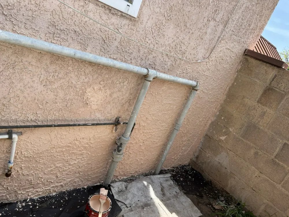 Expert wood fence service service in Compton, CA - Handyman Rivera