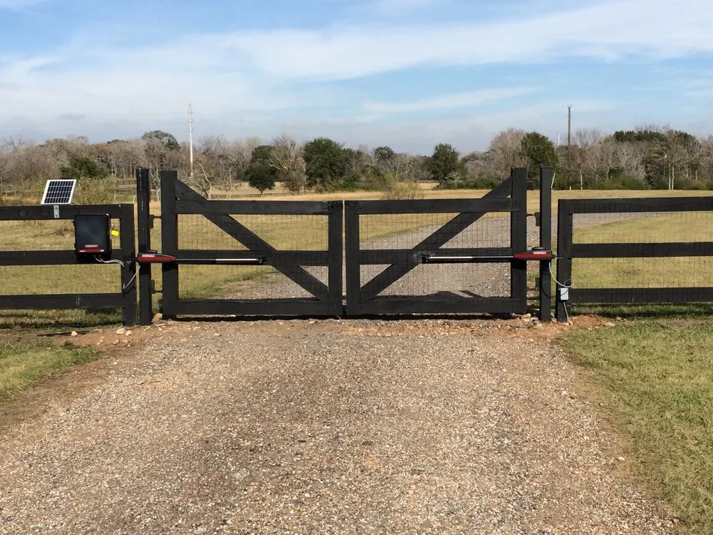 Affordable fence installation experts serving Spring, TX - Hi Tech Access Controls