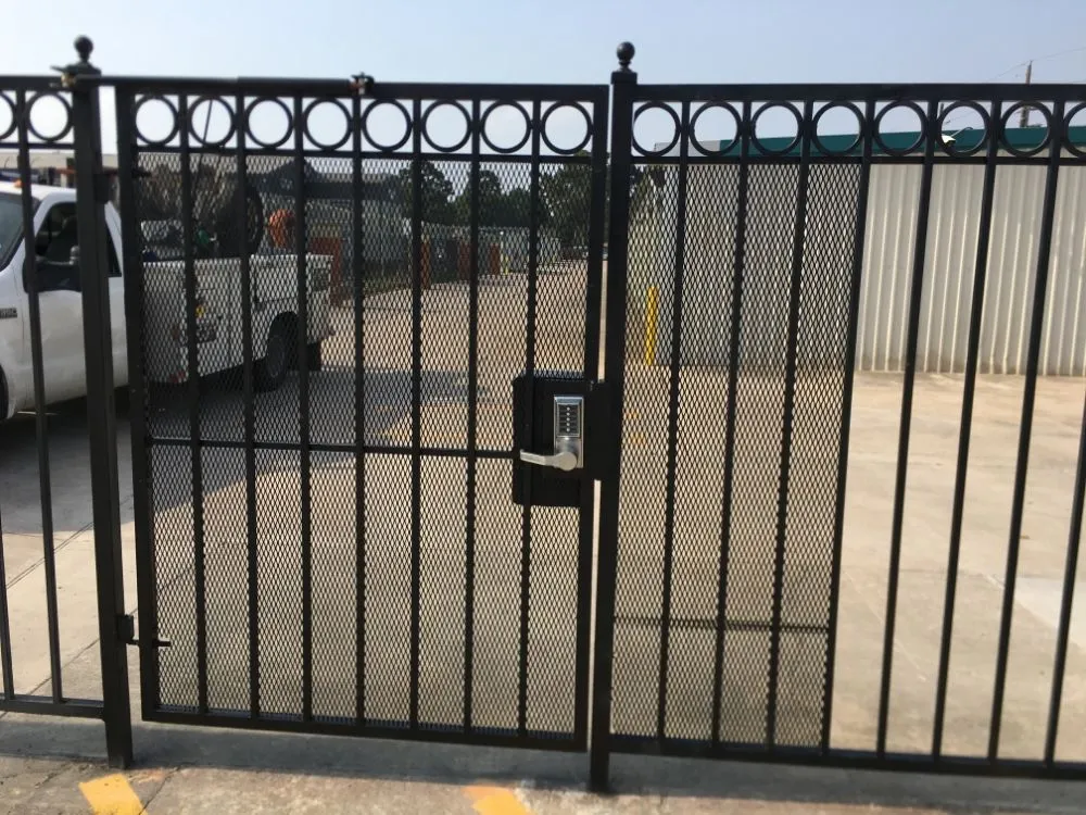 Affordable privacy fencing experts serving Spring, TX - Hi Tech Access Controls