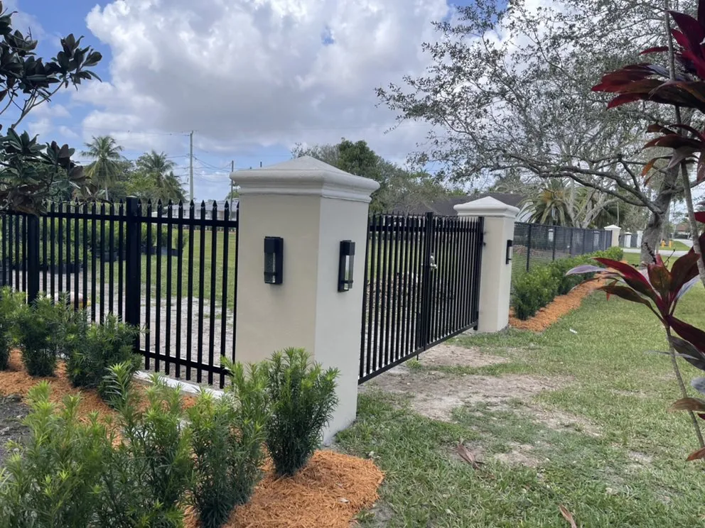 Local fence installation in Miami, FL by Horizon Structural Developers