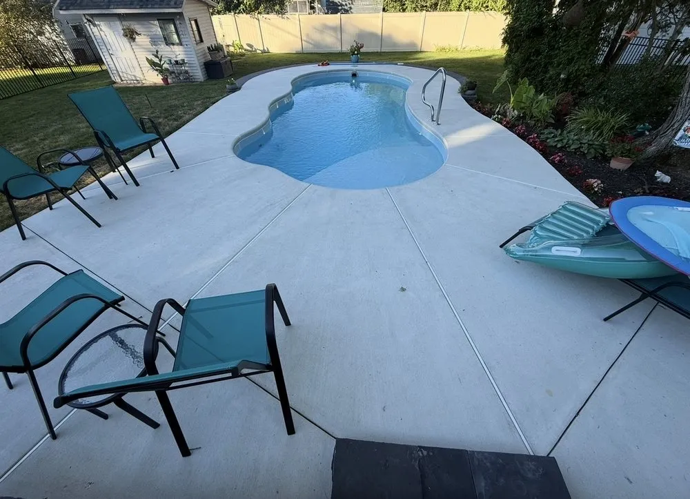 Affordable privacy fencing for homes in Newark, DE by Hydroscape Pools