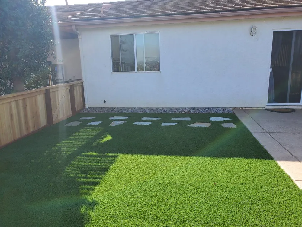 Expert vinyl fence installation for homes in Ramona, CA by Hyper Construction