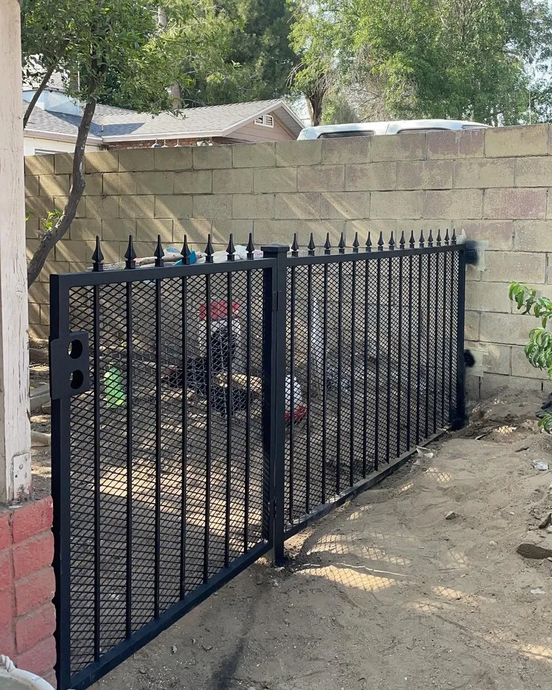 Quality vinyl fence installation service in Colton, CA - Industrious Engineering