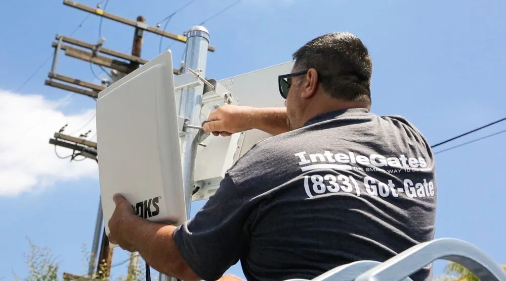 Expert fence installation experts serving Manhattan Beach, CA - Intelegates