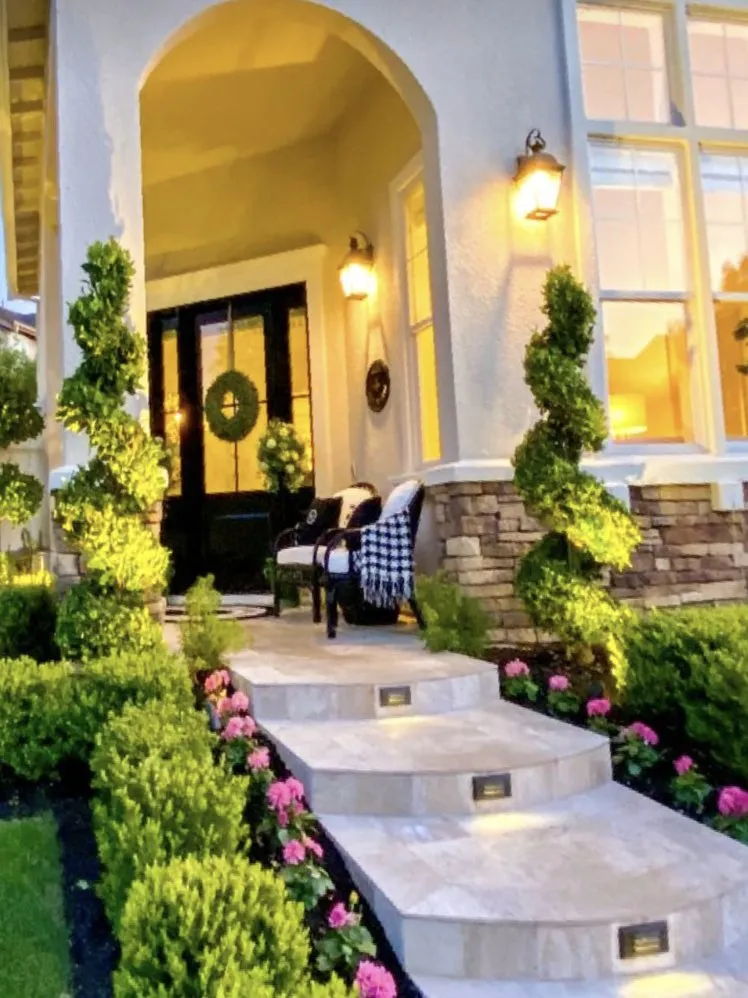 Expert fence repair for homes in Tomball, TX by Intergalactic Landscaping