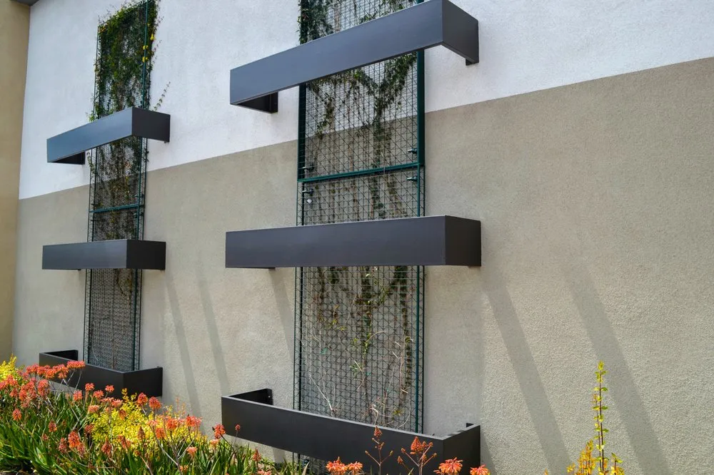 Expert chain link fencing experts serving Orange, CA - Iron Generations