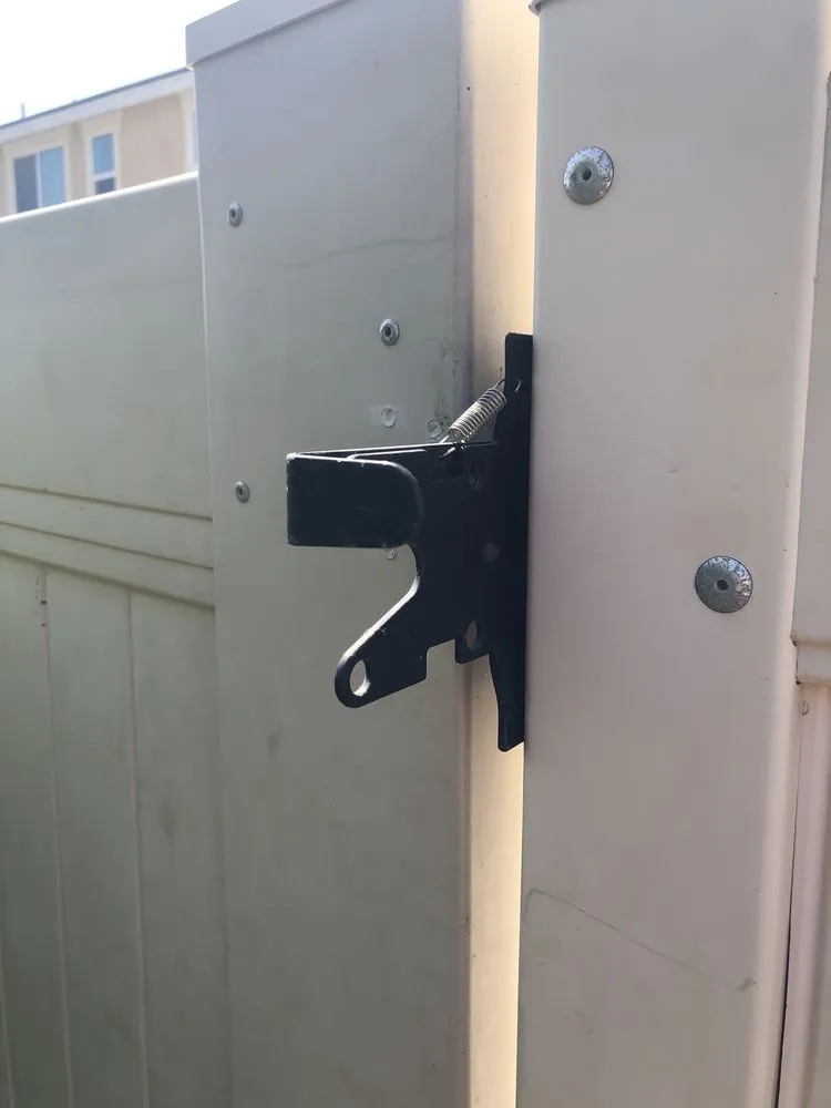 Reliable chain link fencing experts serving Perris, CA - Ivan Welding