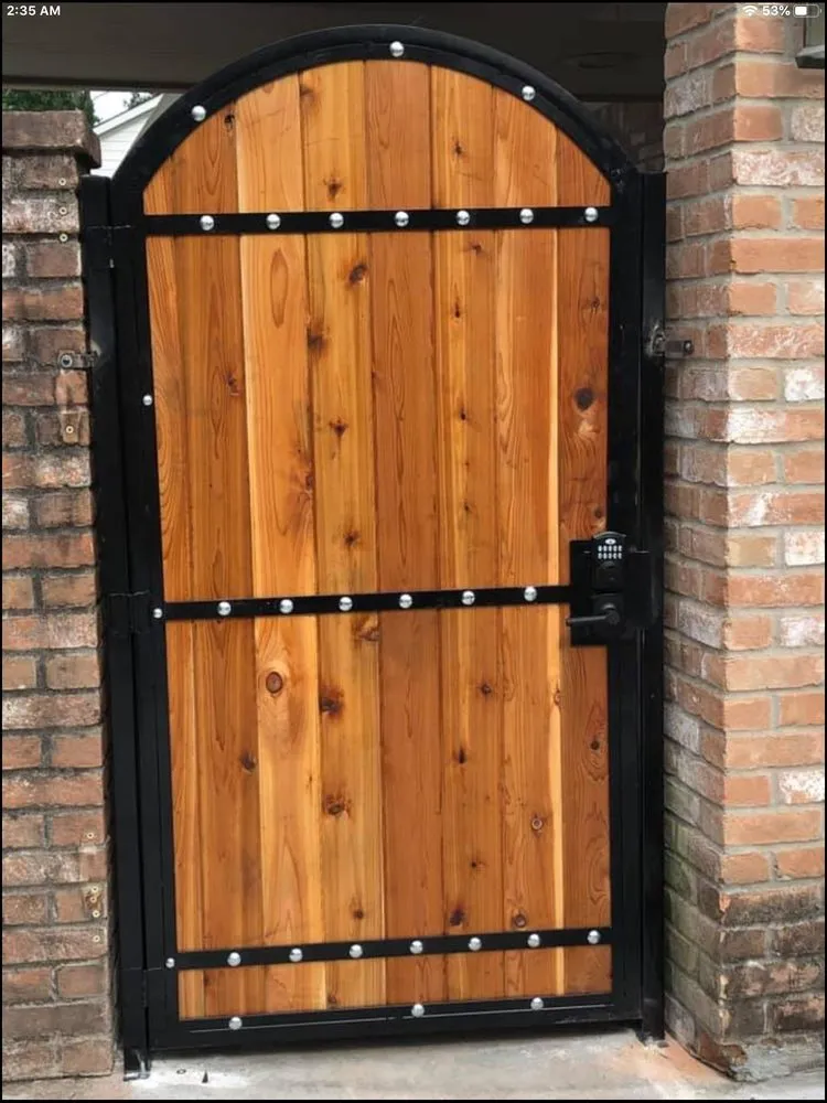 Reliable wood fence service service in Spring, TX - JAG Construction