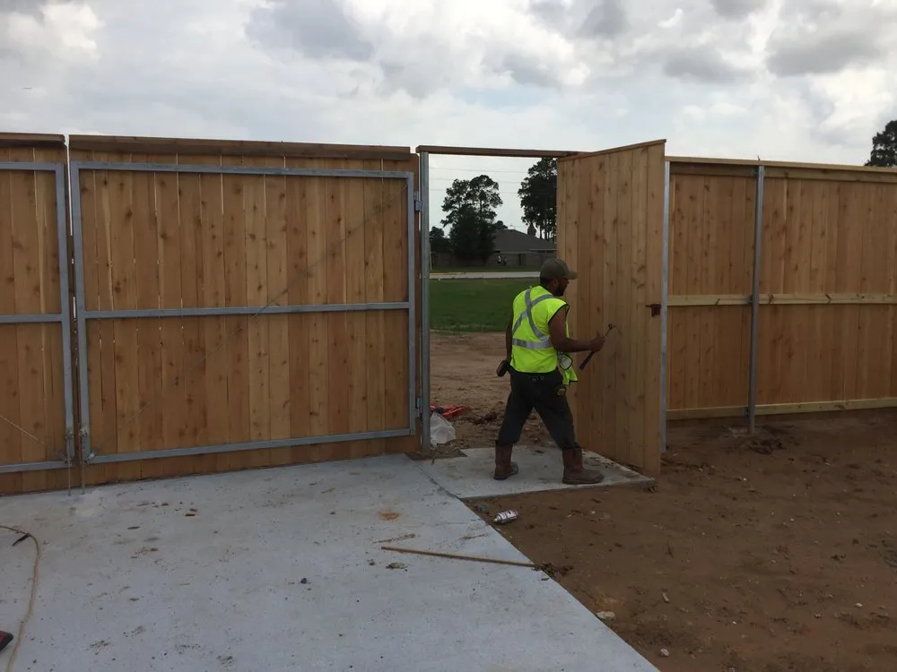 Affordable fence repair for homes in Spring, TX by JAG Construction