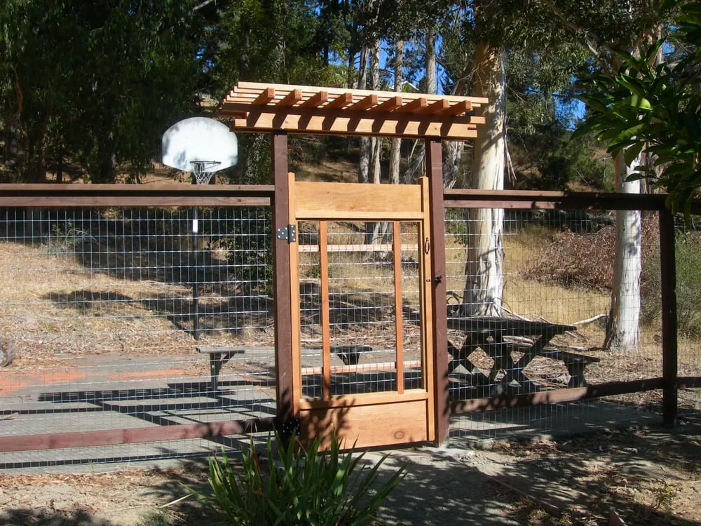 Reliable privacy fencing service in Martinez, CA - Java Fence