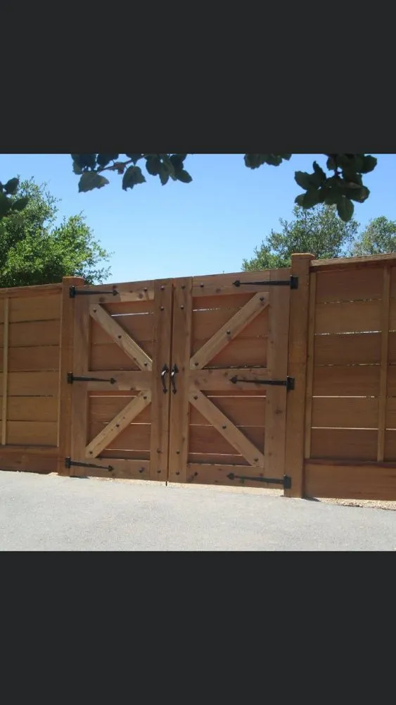 Quality wood fence service in Martinez, CA by Java Fence