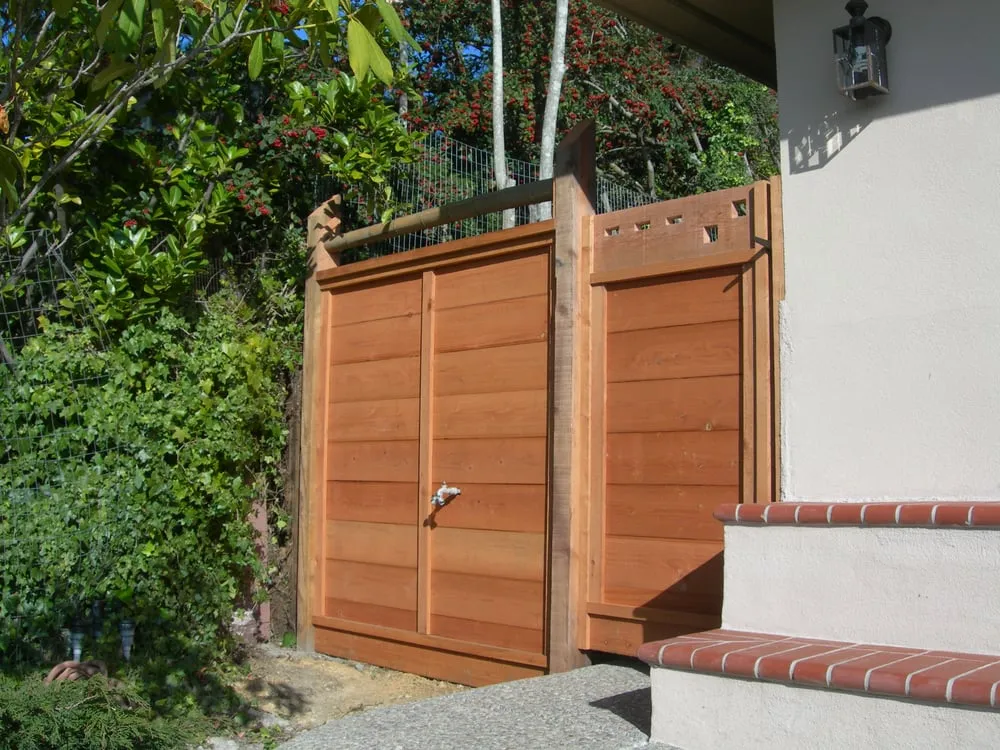 Quality vinyl fence installation experts serving Martinez, CA - Java Fence
