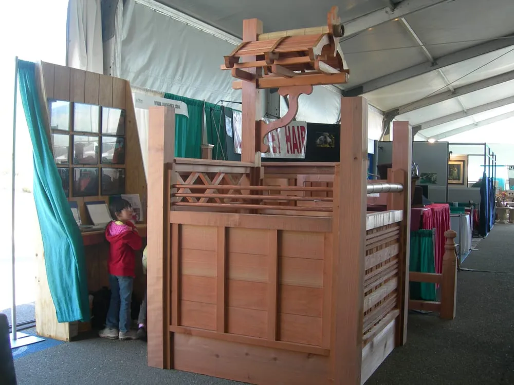 Local wood fence service for homes in Martinez, CA by Java Fence