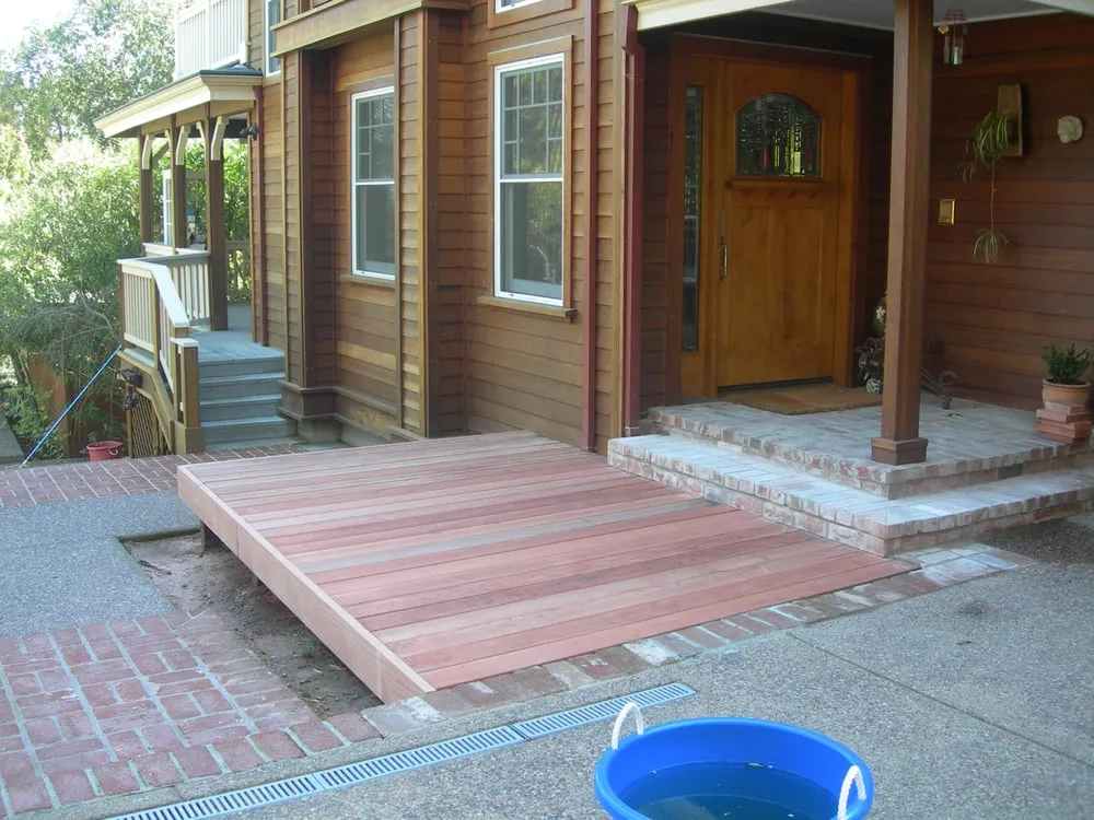 Professional fence repair for homes in Martinez, CA by Java Fence