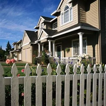 Affordable fence repair service in Normal, IL - JLJ Construction