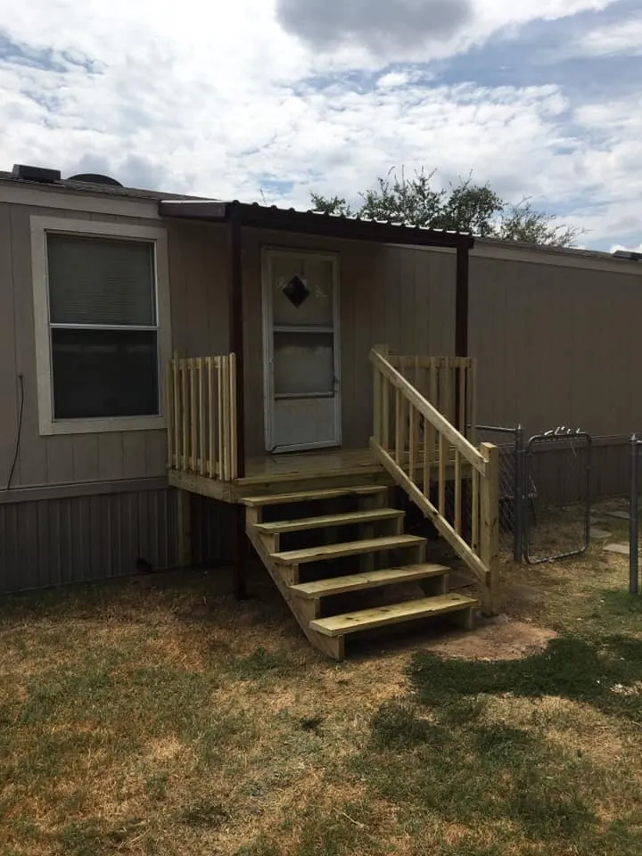 Expert fence repair in Cleburne, TX by JLO construction