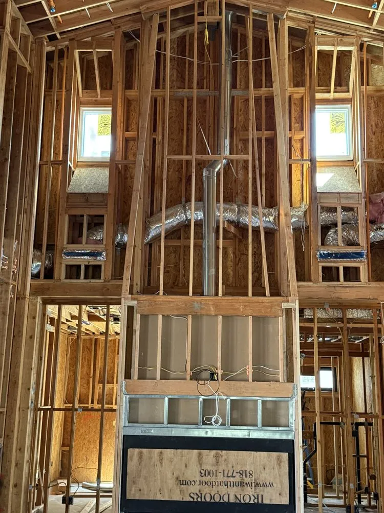 Local wood fence service experts serving Paramount, CA - Jonathan Framing