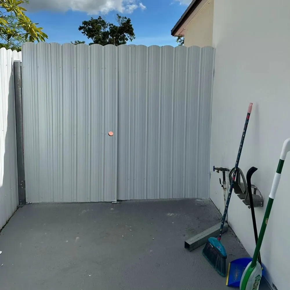 Expert wood fence service experts serving Miami, FL - Jonathan Multi Services