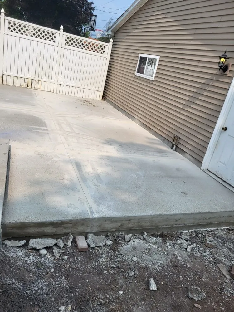 Top-rated wood fence service service in Springfield, IL - JTC Construction