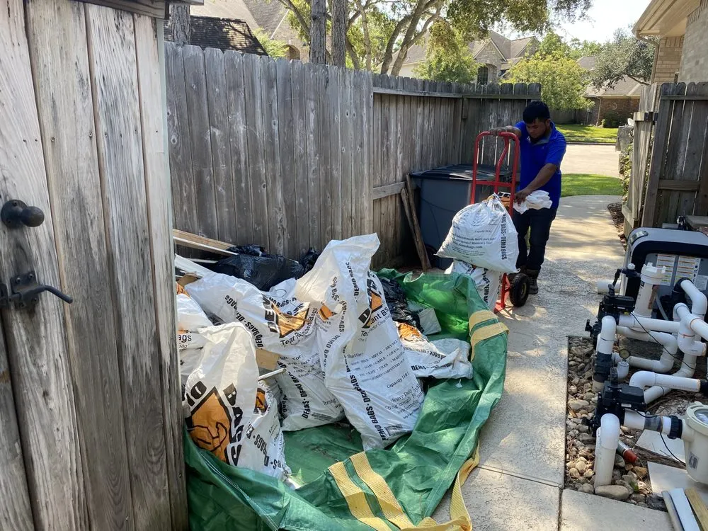 Professional fence installation experts serving Pasadena, TX - JW Junk