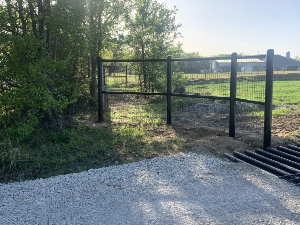 Top-rated chain link fencing for homes in Pilot Point, TX by KCS Construction